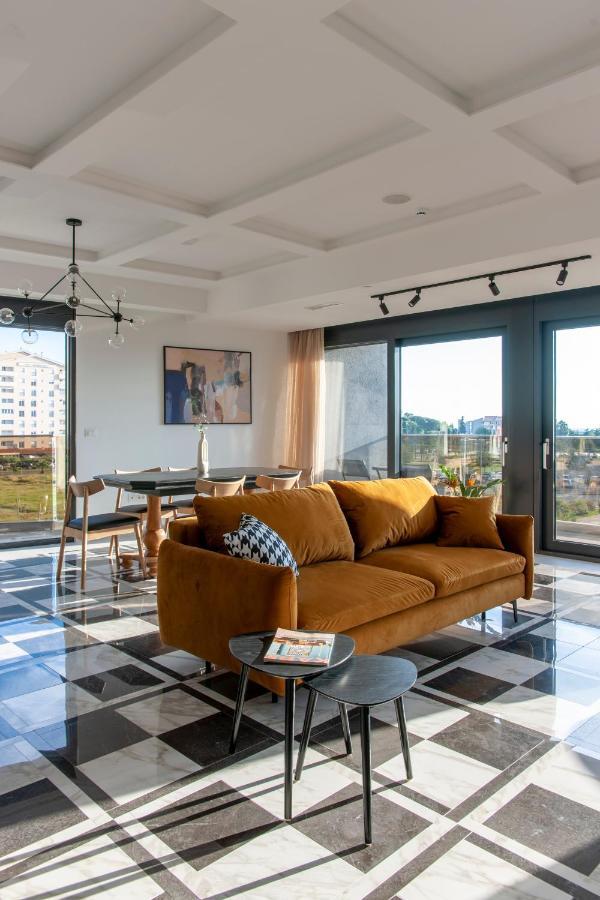 Soho Suites Бар Екстериор снимка