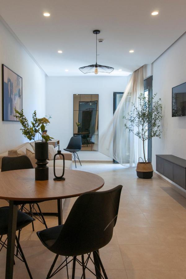 Soho Suites Бар Екстериор снимка