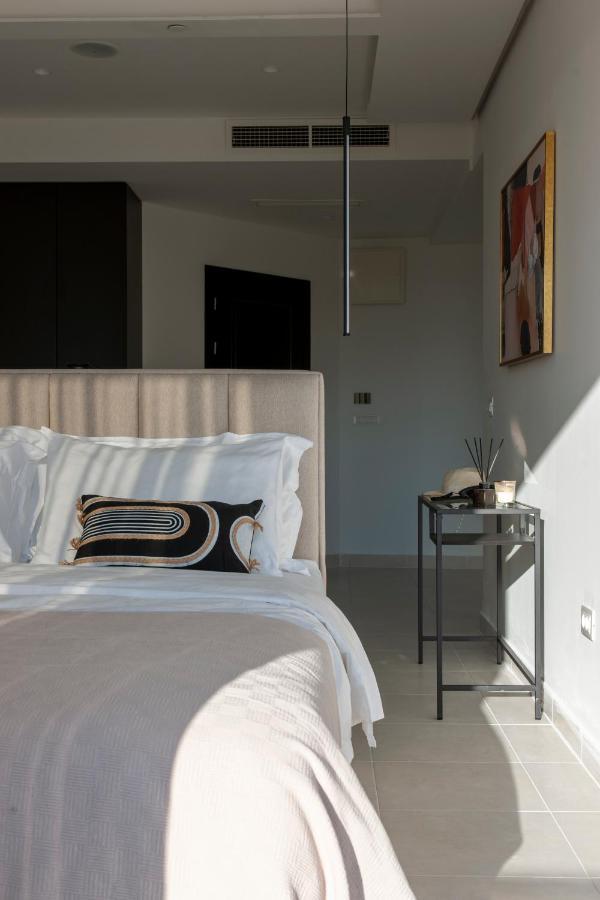 Soho Suites Бар Екстериор снимка