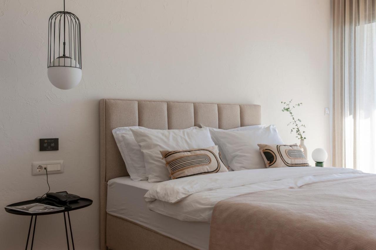 Soho Suites Бар Екстериор снимка