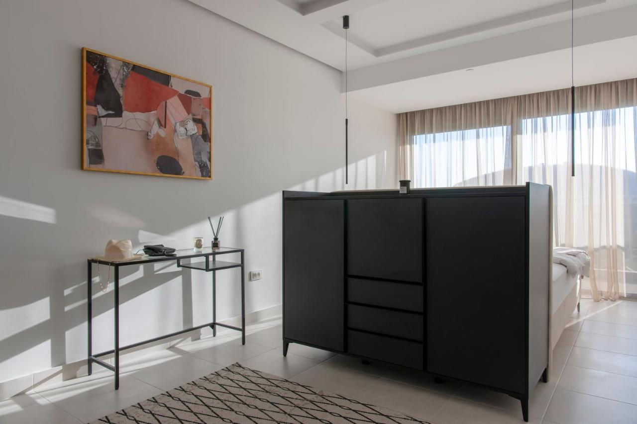 Soho Suites Бар Екстериор снимка