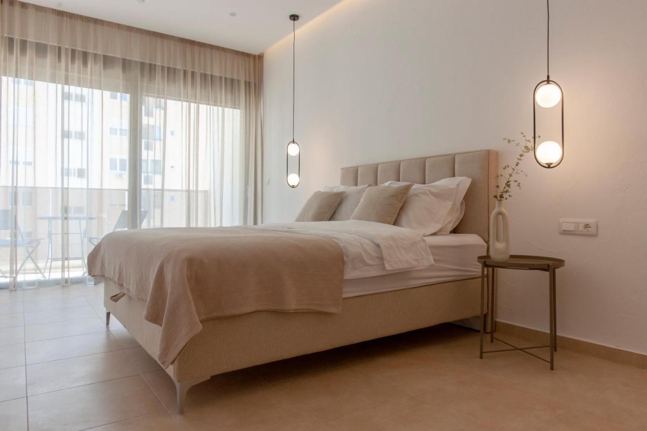 Soho Suites Бар Екстериор снимка