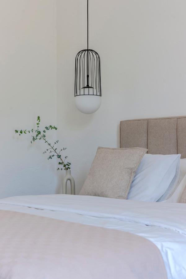 Soho Suites Бар Екстериор снимка