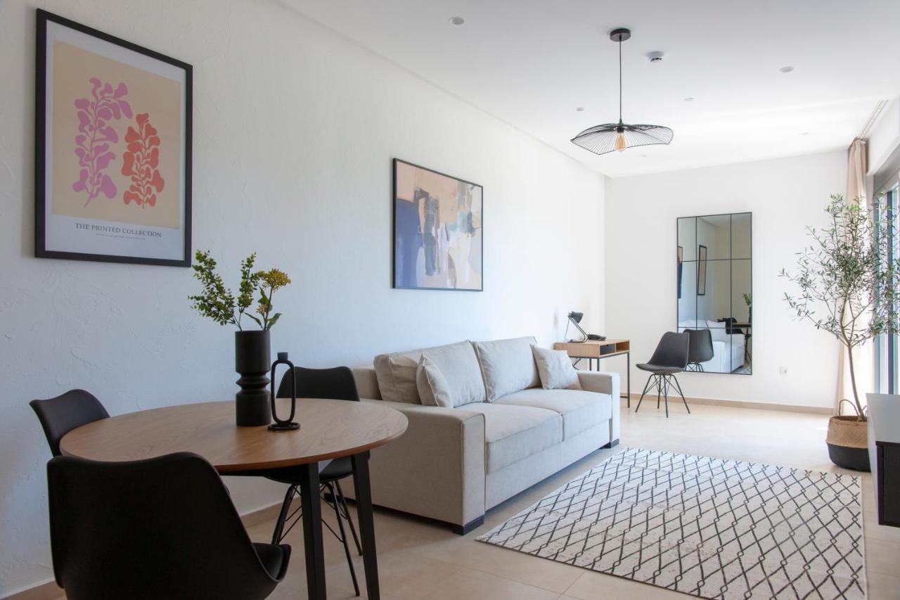 Soho Suites Бар Екстериор снимка