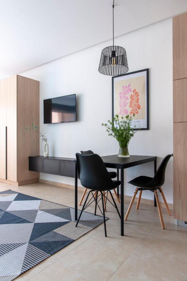 Soho Suites Бар Екстериор снимка
