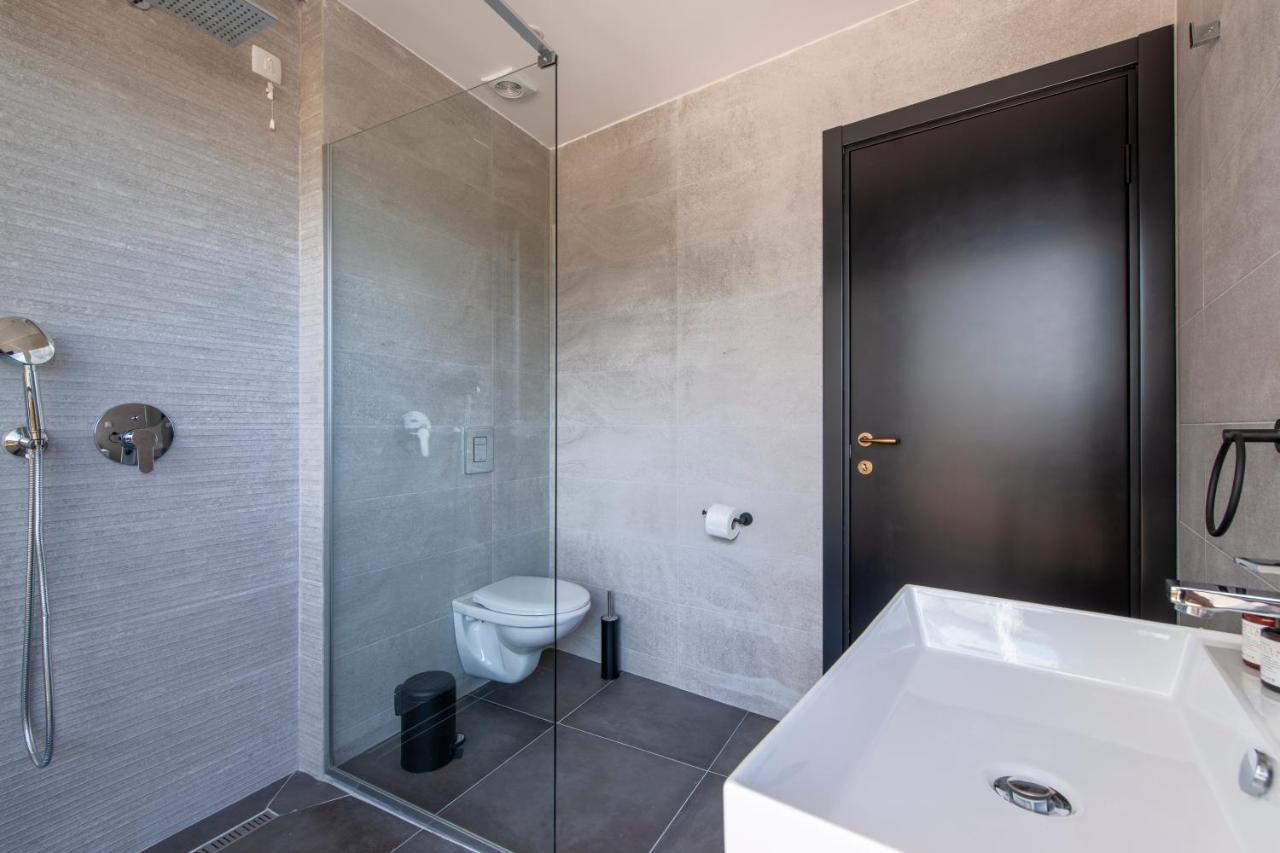 Soho Suites Бар Екстериор снимка