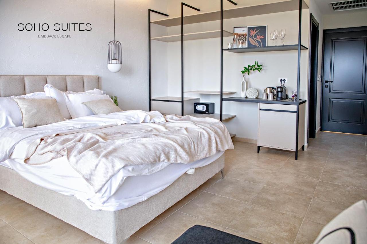 Soho Suites Бар Екстериор снимка
