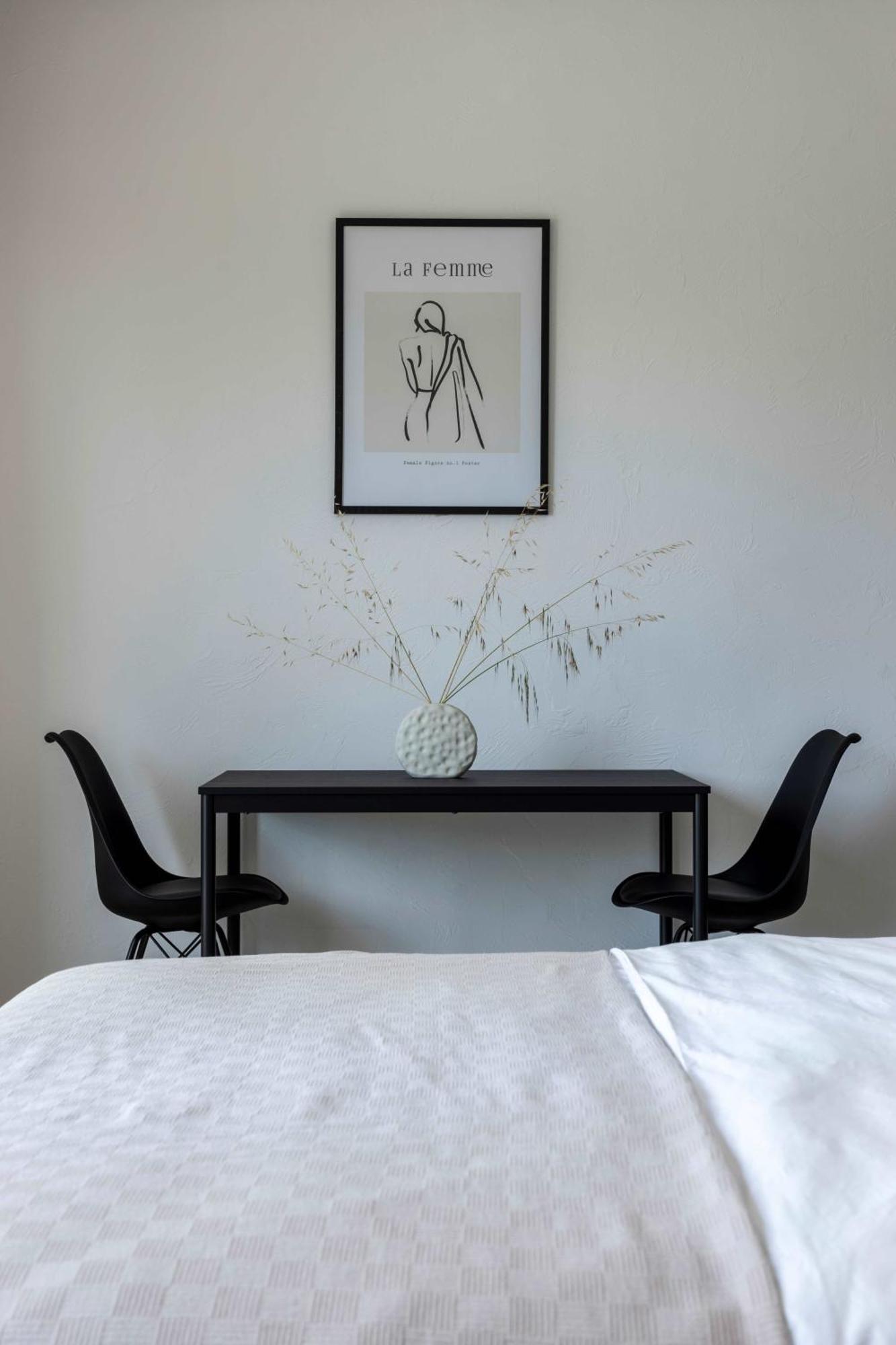 Soho Suites Бар Екстериор снимка